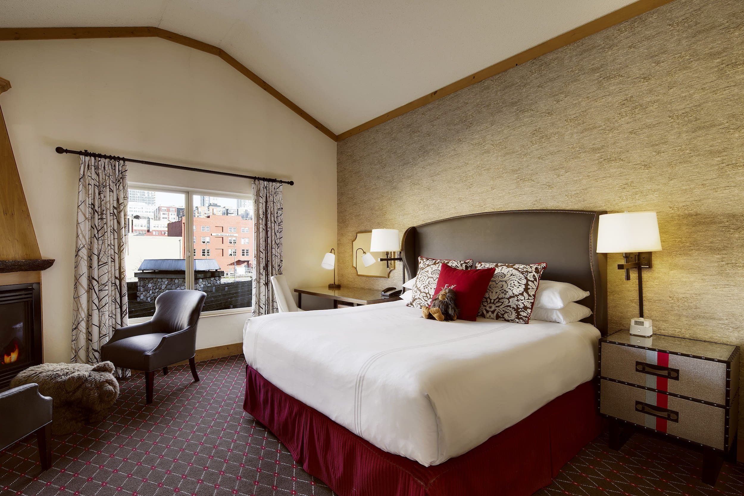 A large king room with a city view at Edgewater