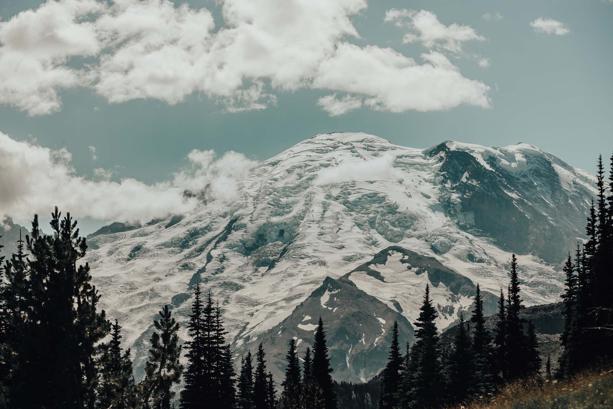 Mt.Rainier covered snow