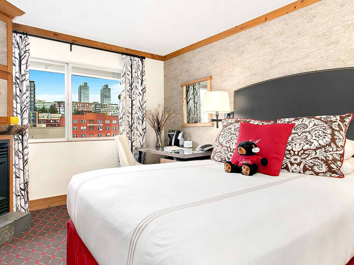 Luxury Hotel Rooms In Seattle Downtown On The Water