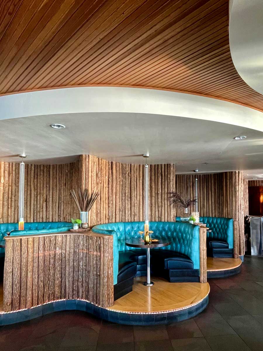 Large Booths At Six Seven Restaurant.