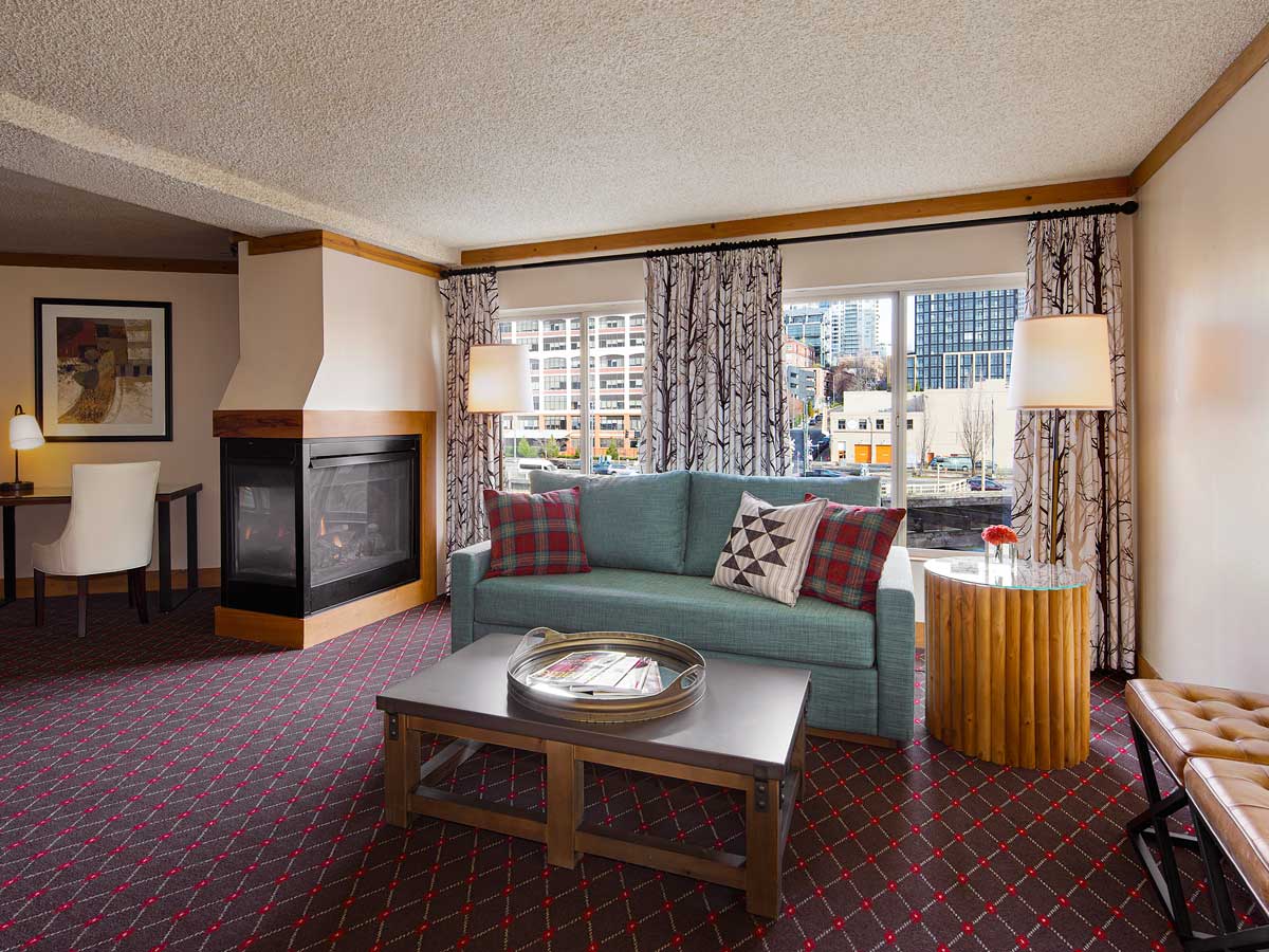 Spacious Suite With A Fireplace.