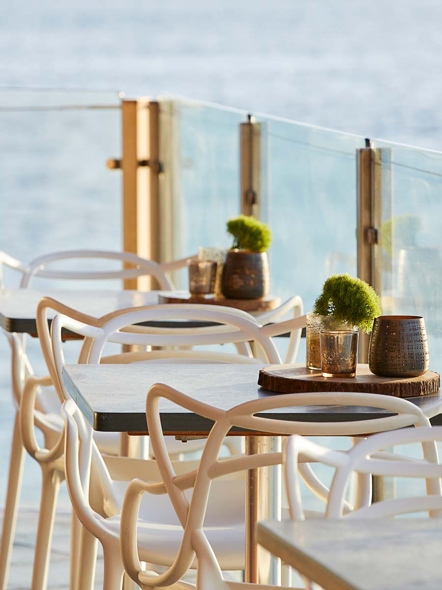 Outdoor Dining At The Edgewater.